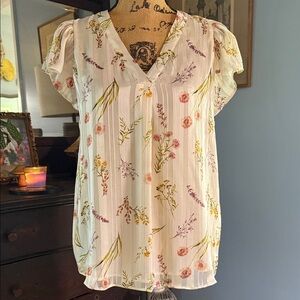 Cupcakes and Cashmere Ivory Multicolored Botanical Floral Print V-Neck Blouse